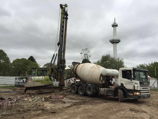 Dayanıklı İnşaat ve Maksimum 30 Metre Kazık Uzunluğu İçin Kullanılmış Piling Rig (ISUZU AA-6HK1XQP Motor Modeli)