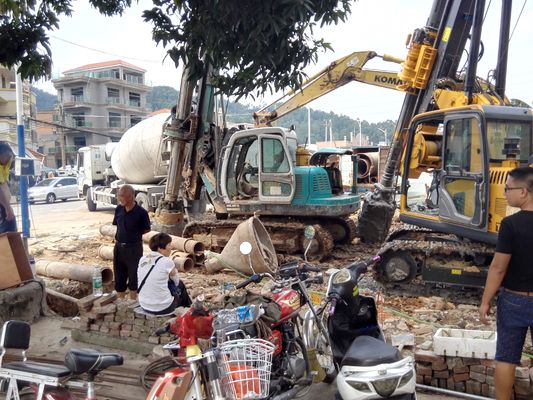 32 MPa Hidrolik Sistemi ve 100kN Maks Çekim Gücüyle Boğma Uygulamaları için Ağır Görevli 50.000 Kg Piling Rig Makinesi